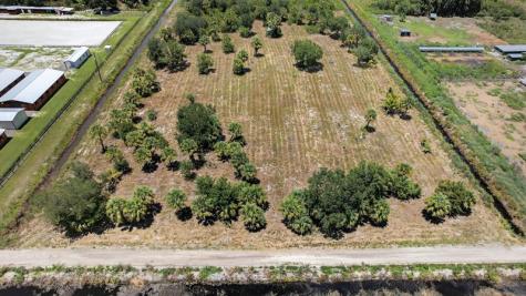 xx Bedu Court Loxahatchee FL 33470