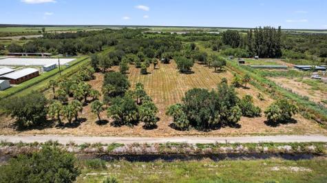xx Bedu Court Loxahatchee FL 33470