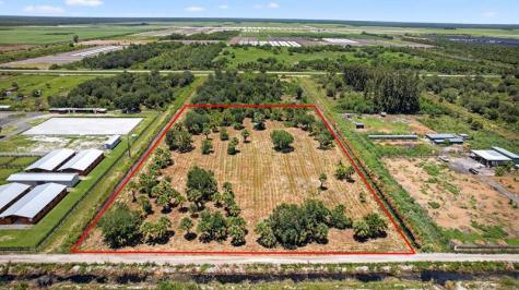 xx Bedu Court Loxahatchee FL 33470