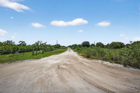 xx Bedu Court Loxahatchee FL 33470
