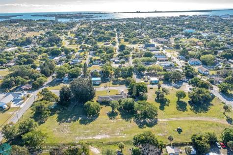 N 16th Street Fort Pierce FL 34950