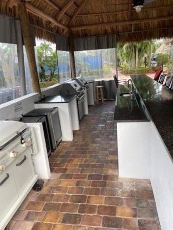483 S Cortez Drive Circle S Margate FL 33068