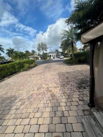 483 S Cortez Drive Circle S Margate FL 33068