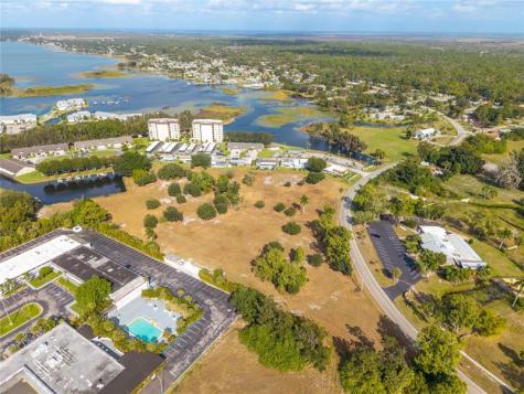 140 S Sun N Lakes Boulevard Lake Placid FL 33852