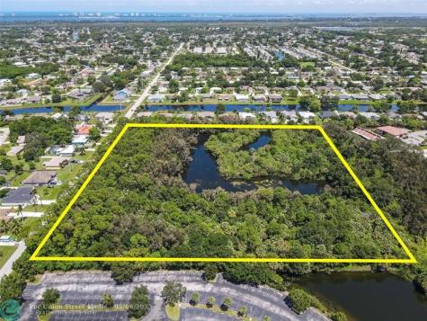 2400 SE Mariposa Avenue Port St Lucie FL 34952