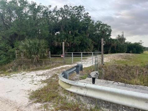 15148 NW 288th Street Okeechobee FL 34972