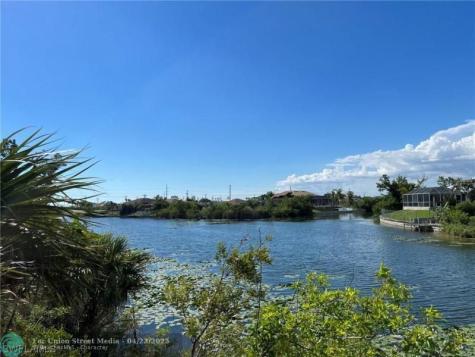 1920 NE 1st Place Cape Coral FL 33909