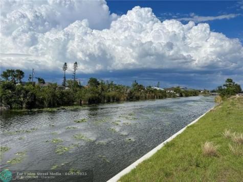 1920 NE 1st Place Cape Coral FL 33909
