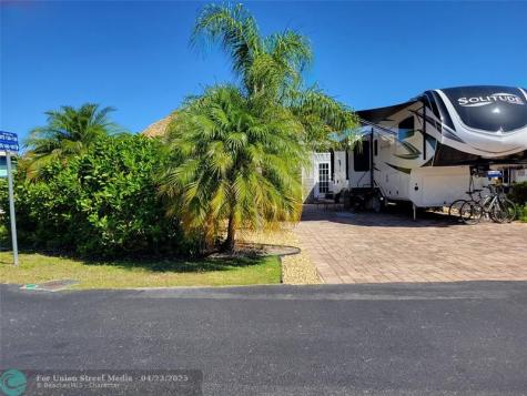 545 SW 40th Cove Okeechobee FL 34974