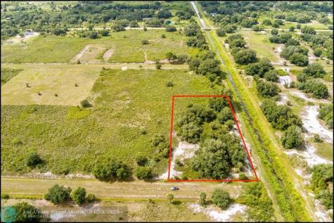 16788 NW 276th Street Okeechobee FL 34972