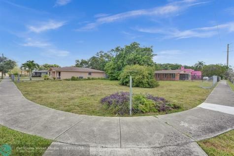 1895 NW 58th Street Miami FL 33142