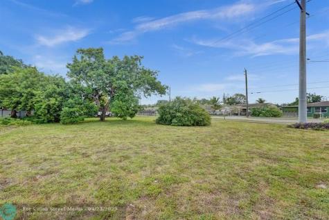 1895 NW 58th Street Miami FL 33142