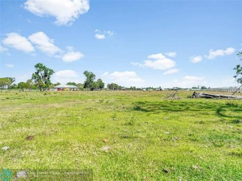 672 State Road 78 Okeechobee FL 34974