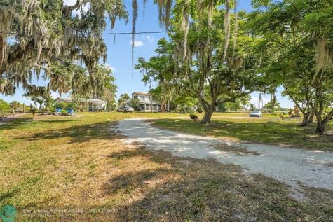 672 State Road 78 Okeechobee FL 34974