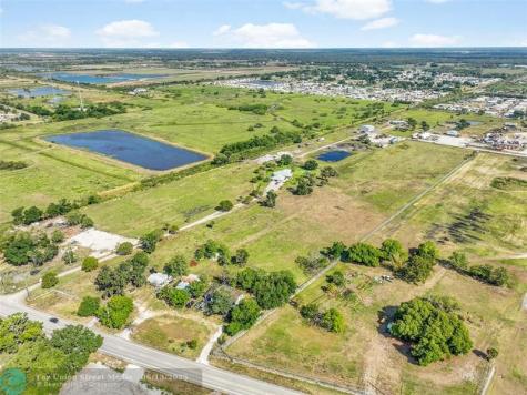 672 State Road 78 Okeechobee FL 34974