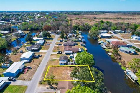 2937 SE 21st Court Okeechobee FL 34974