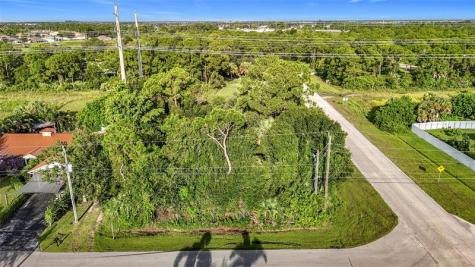 2192 SW Del Rio Boulevard Port St Lucie FL 34953