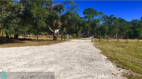 580 N Zambria Street Clewiston FL 33440