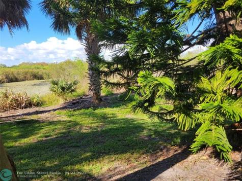 3755 SW 6th Glen Okeechobee FL 34974