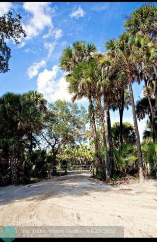17120 NW 306th Street Okeechobee FL 34972