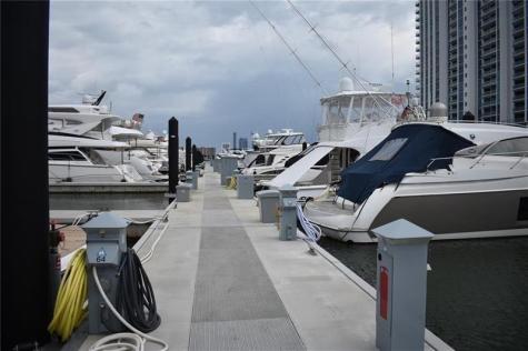 17211 Biscayne Boulevard #064 North Miami Beach FL 33160