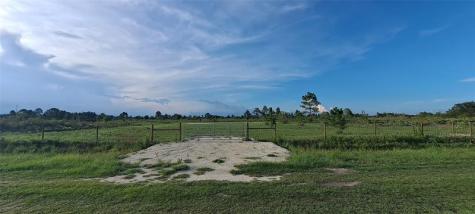 17927 NW 302nd Street Okeechobee FL 34972