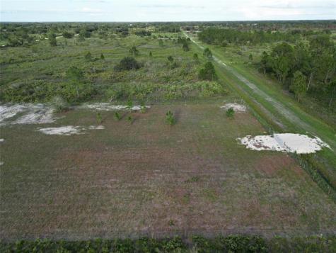 17927 NW 302nd Street Okeechobee FL 34972