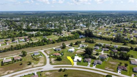 4239 E Gator Circle Cape Coral FL 33909