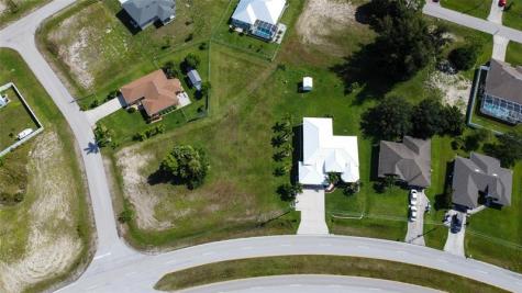 4239 E Gator Circle Cape Coral FL 33909