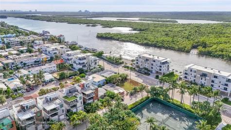 356 Balboa Street Hollywood FL 33019