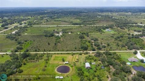 19634 NW 254 Street Okeechobee FL 34972