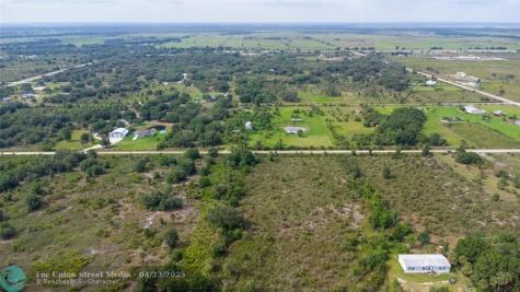 19634 NW 254 Street Okeechobee FL 34972