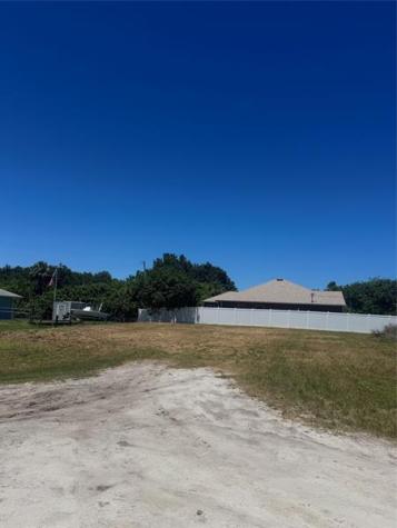 8565 90TH Avenue Vero Beach FL 32967