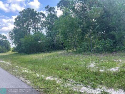 4513 NW 34th Place Cape Coral FL 33993