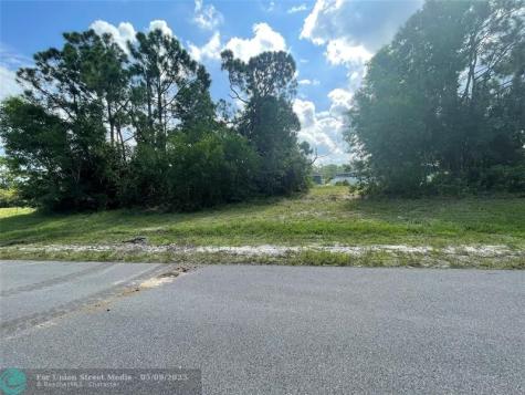 4513 NW 34th Place Cape Coral FL 33993