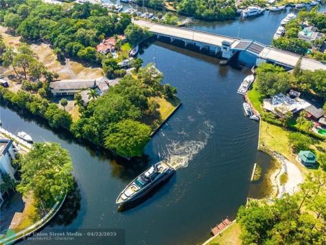 1131 Pina Del Rio Fort Lauderdale FL 33315