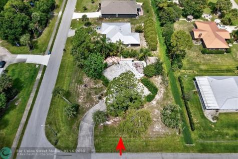702 Lake Drive Sebastian FL 32958