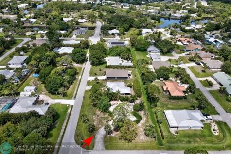 702 Lake Drive Sebastian FL 32958