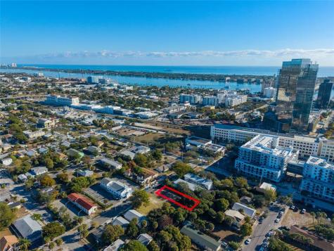 614 5TH Street West Palm Beach FL 33401