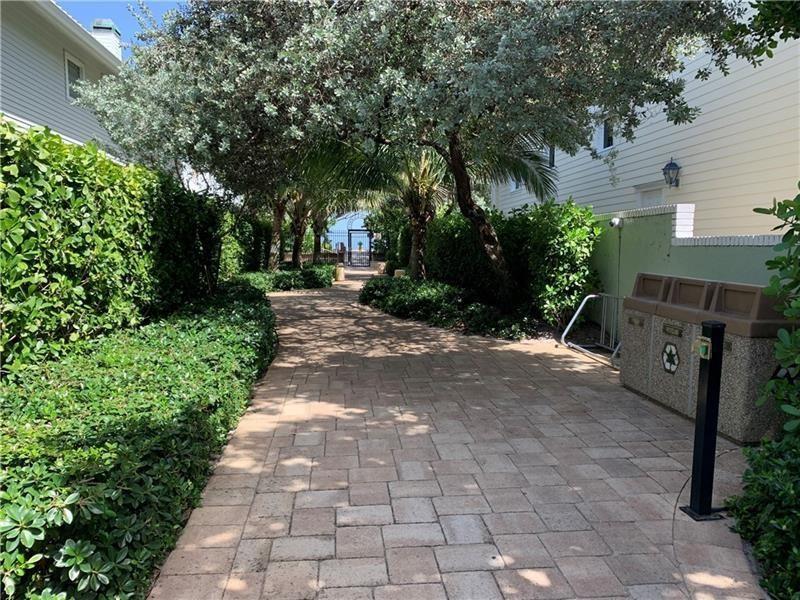 3417 Dover Road Pompano Beach FL 33062