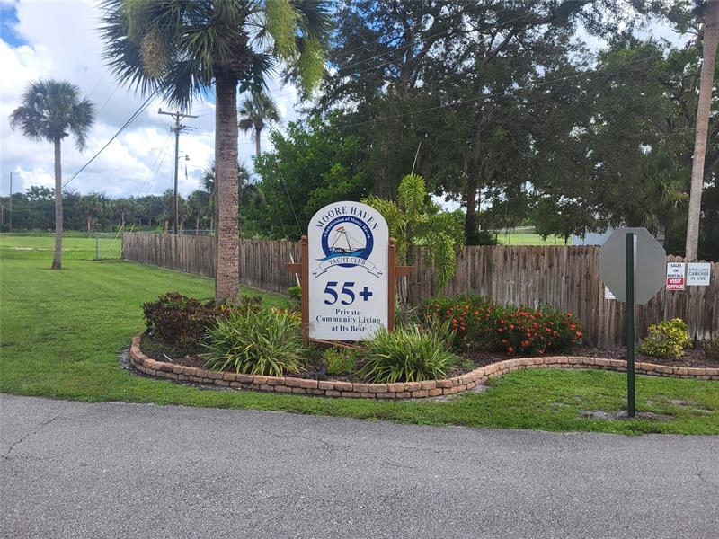 803 & 805 Big Branch Lane Moore Haven FL 33471