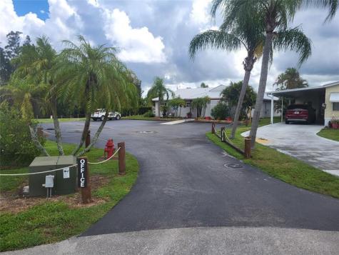 803 & 805 Big Branch Lane Moore Haven FL 33471