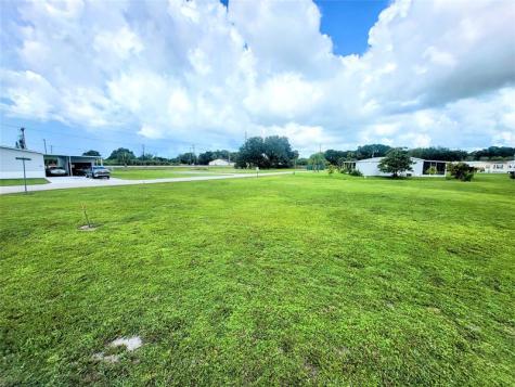 803 & 805 Big Branch Lane Moore Haven FL 33471