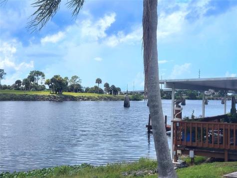 803 & 805 Big Branch Lane Moore Haven FL 33471