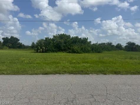 1711 NE 17th Terrace Cape Coral FL 33909
