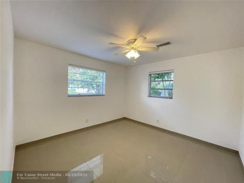 35 NE 3rd Street Dania Beach FL 33004