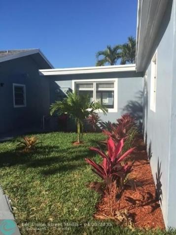 35 NE 3rd Street Dania Beach FL 33004