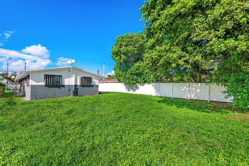 404 NE 4th Street #1-2 Pompano Beach FL 33060