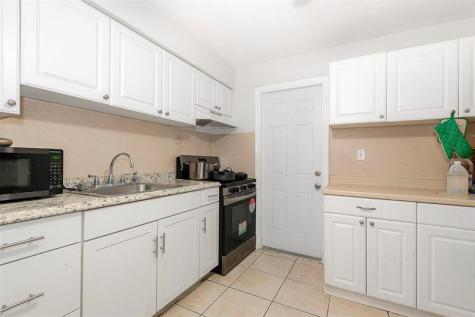 404 NE 4th Street #1-2 Pompano Beach FL 33060
