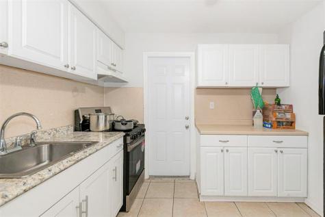 404 NE 4th Street #1-2 Pompano Beach FL 33060